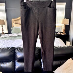Dalia Pull On Slim Ankle Pants Large Minimalist/Office Chic